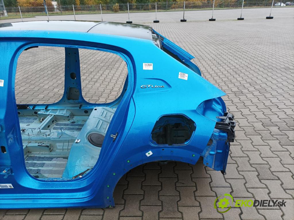 Peugeot 208 2019 blatník zad Vľavo: