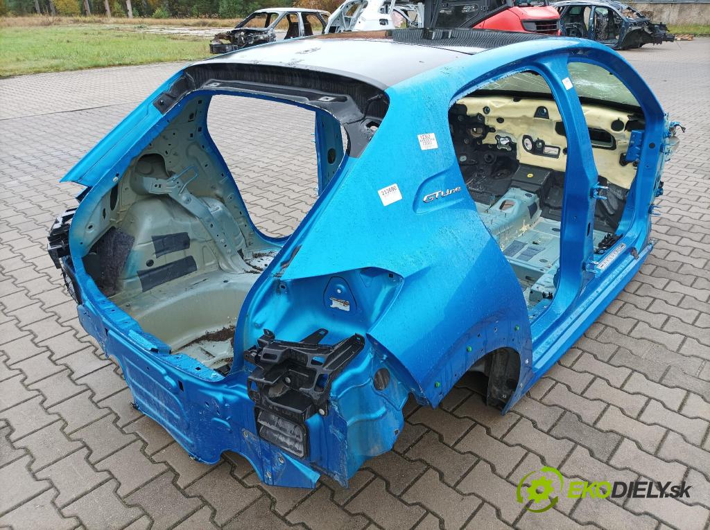 Peugeot 208 2019 blatník zad v pravo: