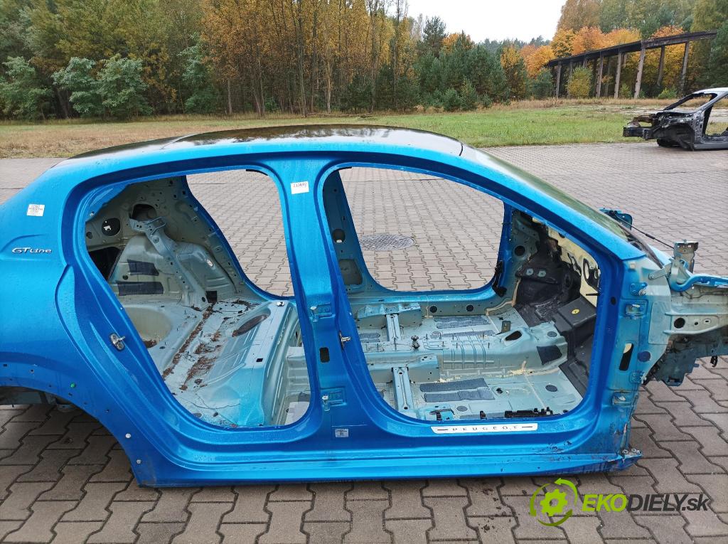 Peugeot 208 2019 Práh: v pravo: