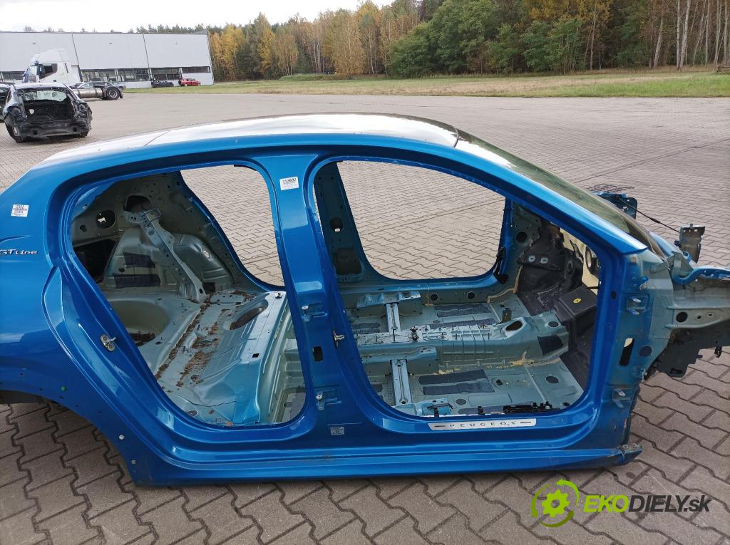 Peugeot 208 2019 Práh: v pravo: