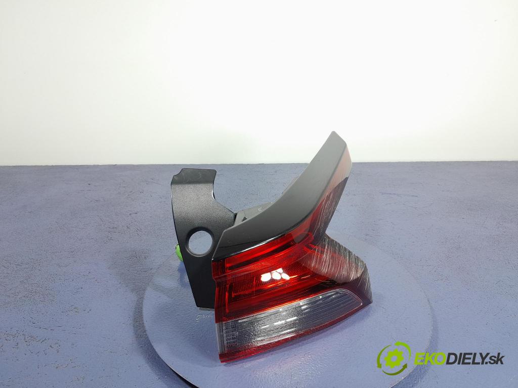 Nissan Qashqai 2023 světlo Zad: Práva: Mimo:
