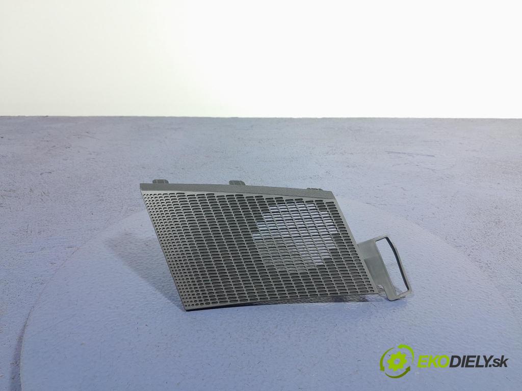 Nissan Qashqai 2023 kryt Plast: Interiéry: 28176-6UN1A