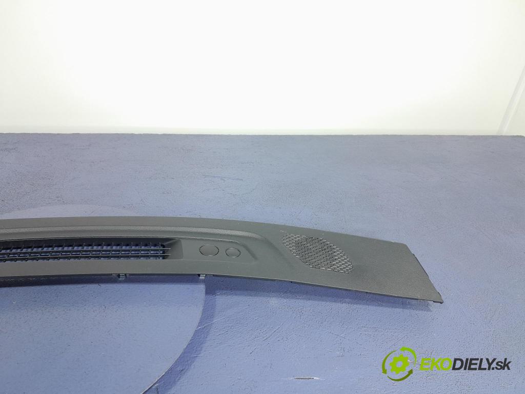 Nissan Qashqai 2023 kryt Plast: Interiéry: 68310-6UT1A
