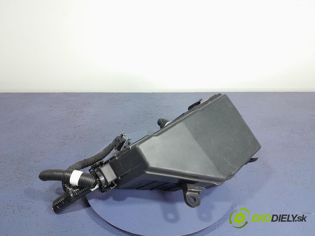 Nissan Qashqai 2023 skříňka Pojistky 24382-6UA0A