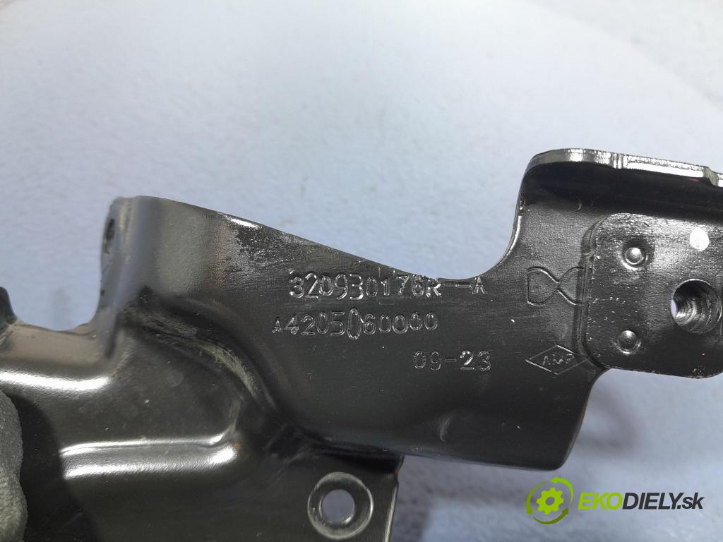 Nissan Qashqai 2023 Termostat 320930176R