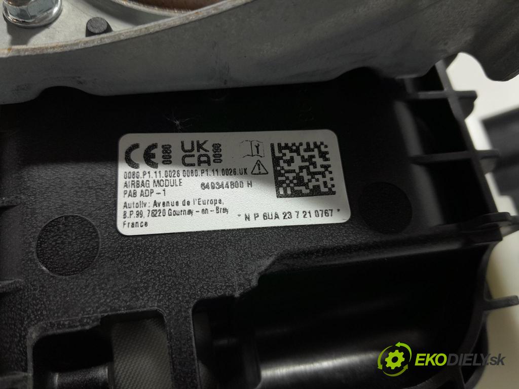 Nissan Qashqai 2023 kokpit,přistrojova deska