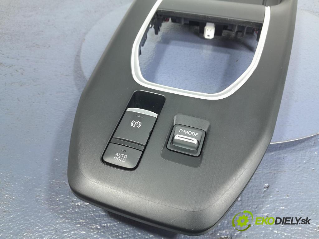 Nissan Qashqai 2023 kryt Plast: Interiéry: 969366UN1C