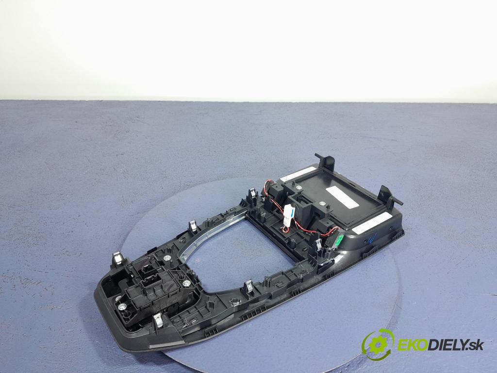 Nissan Qashqai 2023 kryt Plast: Interiéry: 969366UN1C