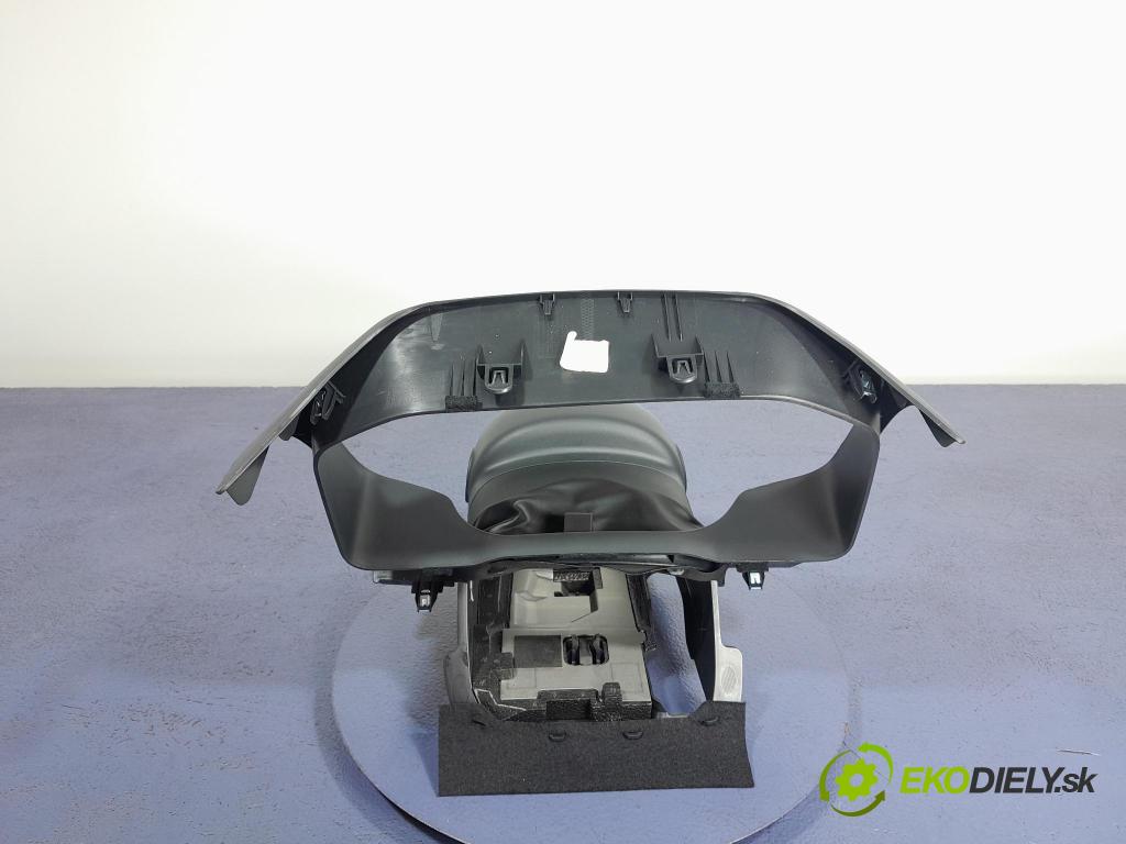 Nissan Qashqai 2023 kryt Plast: Interiéry: 484706UN1C