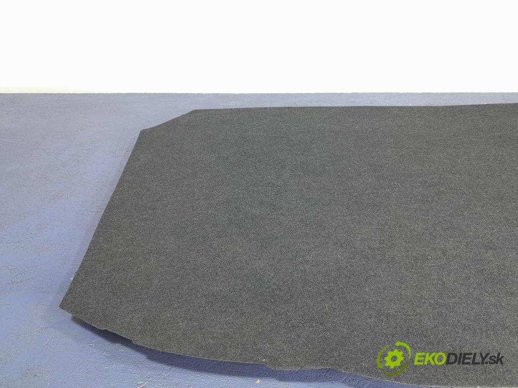 Nissan Qashqai 2023 koberec do auta 849046UA0A