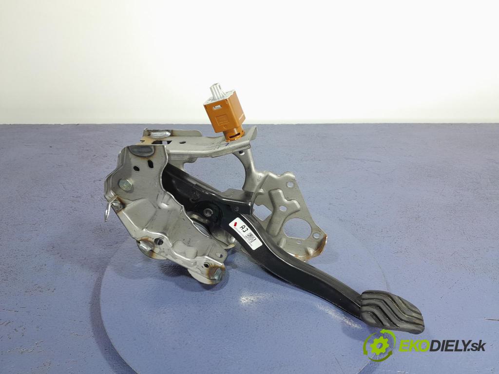 Nissan Qashqai 2023 pedály 465016UA0A