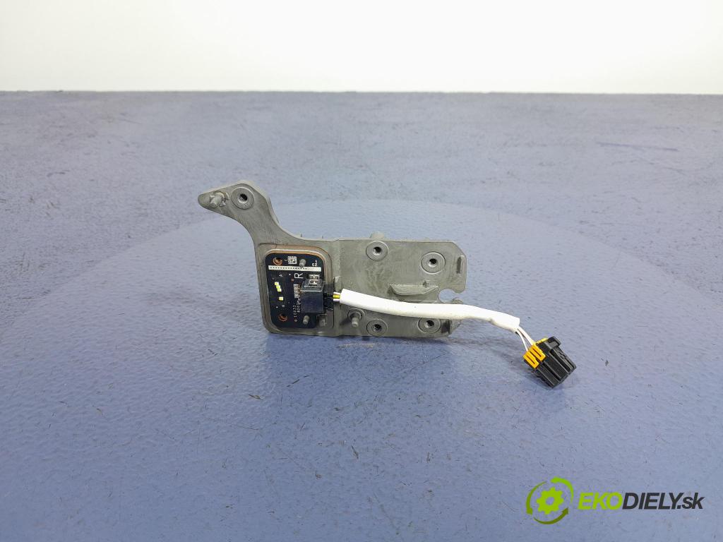 Nissan Qashqai 2023 měnič 10033-8D02H