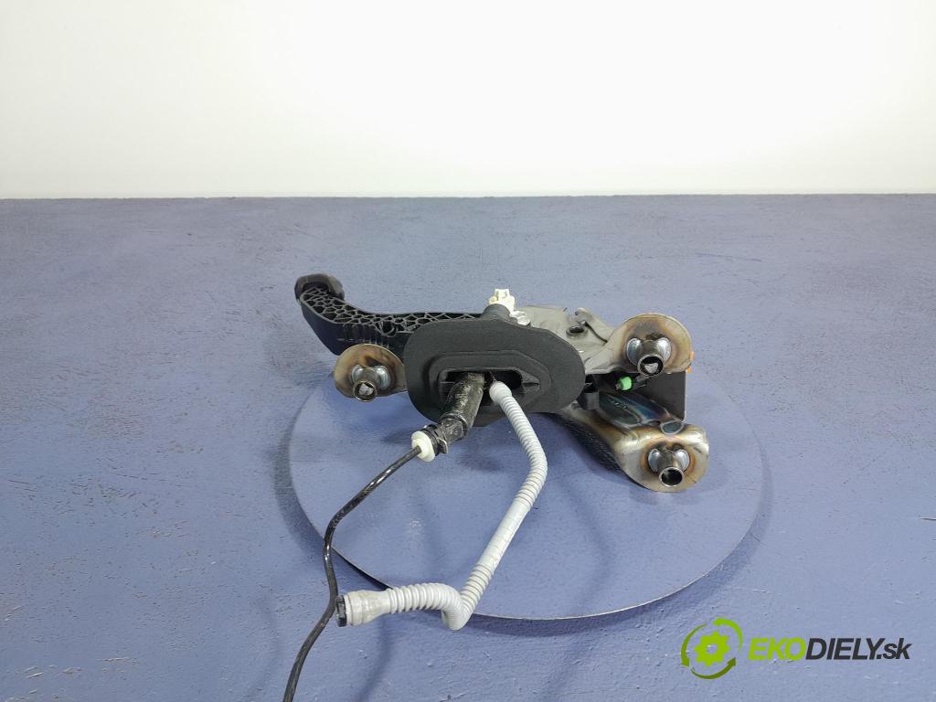 Nissan Qashqai 2023 pedále 465036UA5D