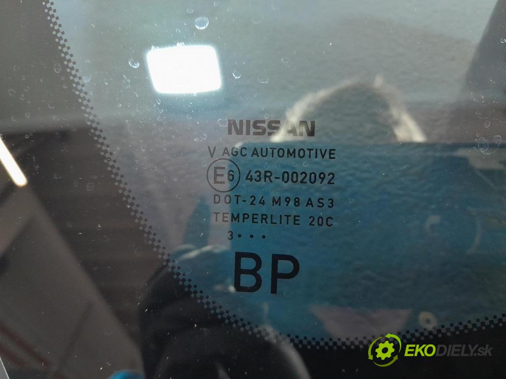 Nissan Qashqai 2023 sklo Karosérie: Zad: 83301-6UA1A