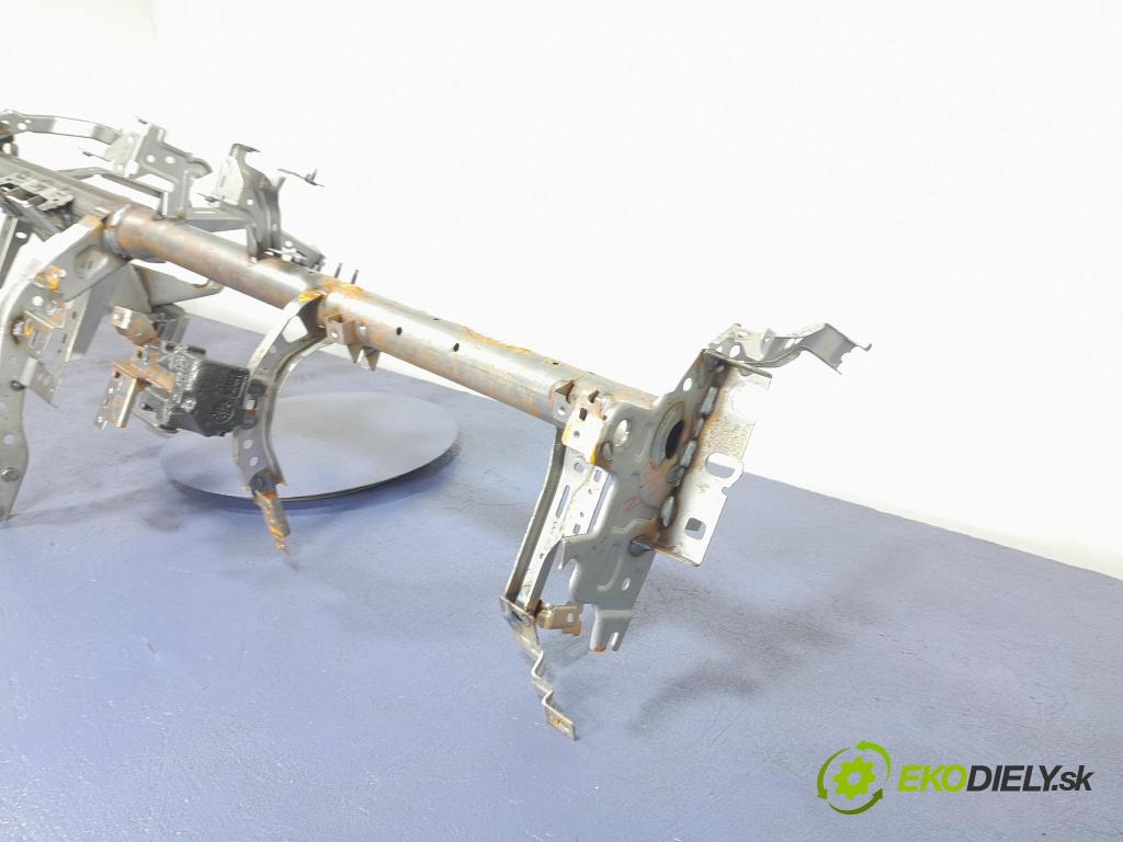Nissan Qashqai 2023 kokpit,přistrojova deska 678706UU0A