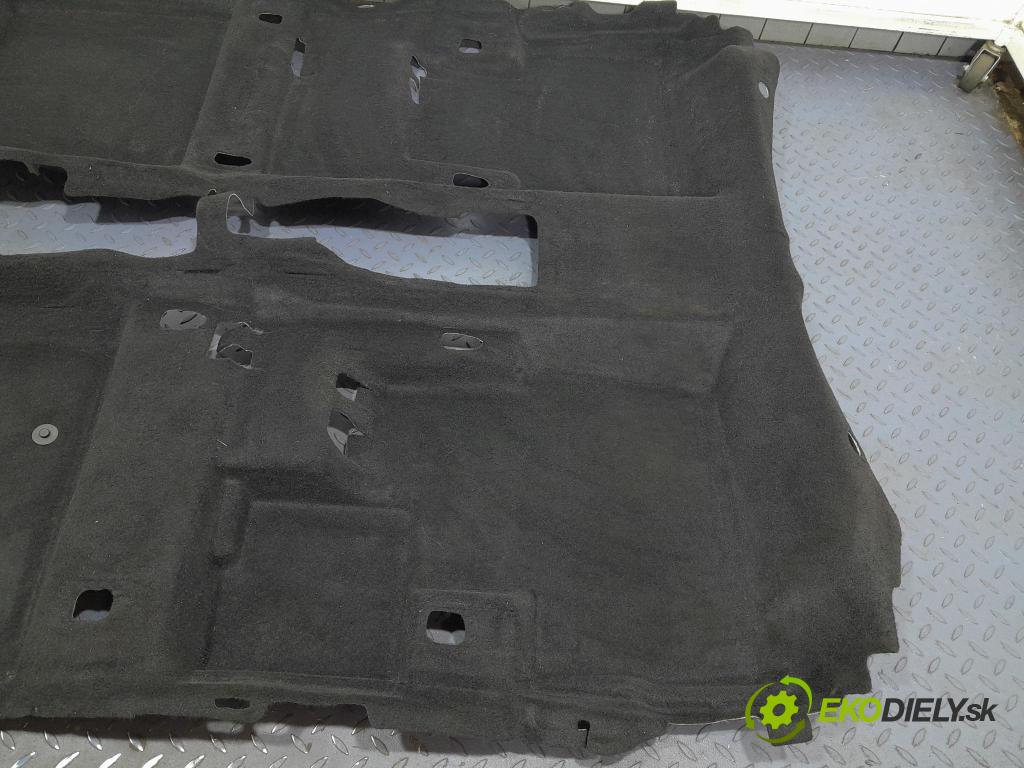 Nissan Qashqai 2023 koberec do auta 749026UE0C