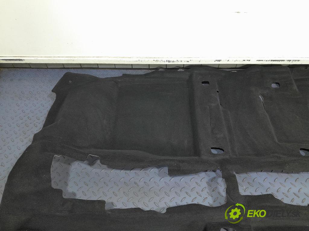 Nissan Qashqai 2023 koberec do auta 749026UE0C