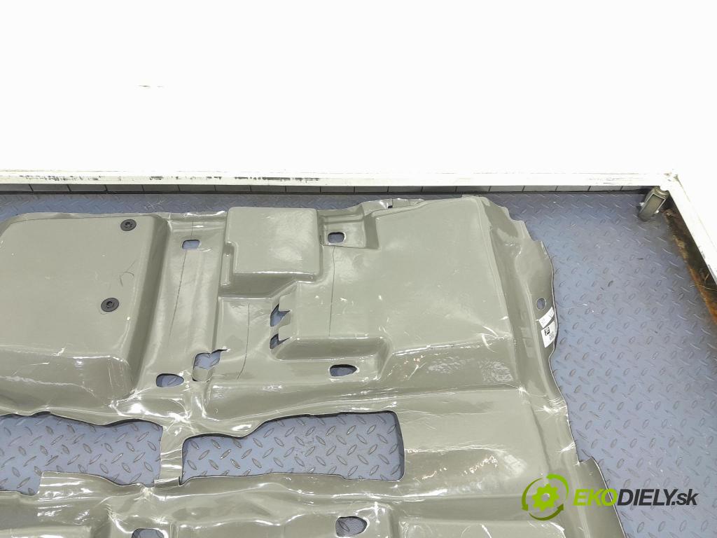 Nissan Qashqai 2023 koberec do auta 749026UE0C