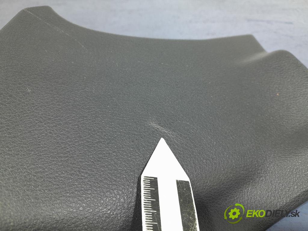 Nissan Qashqai 2023 kryt Plast: Interiéry: 769B7-6UA0A