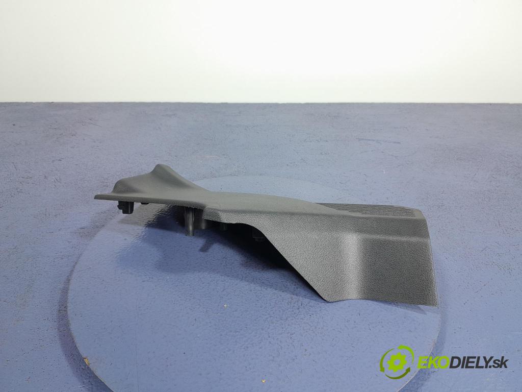 Nissan Qashqai 2023 kryt Plast: Interiéry: 769B7-6UA0A