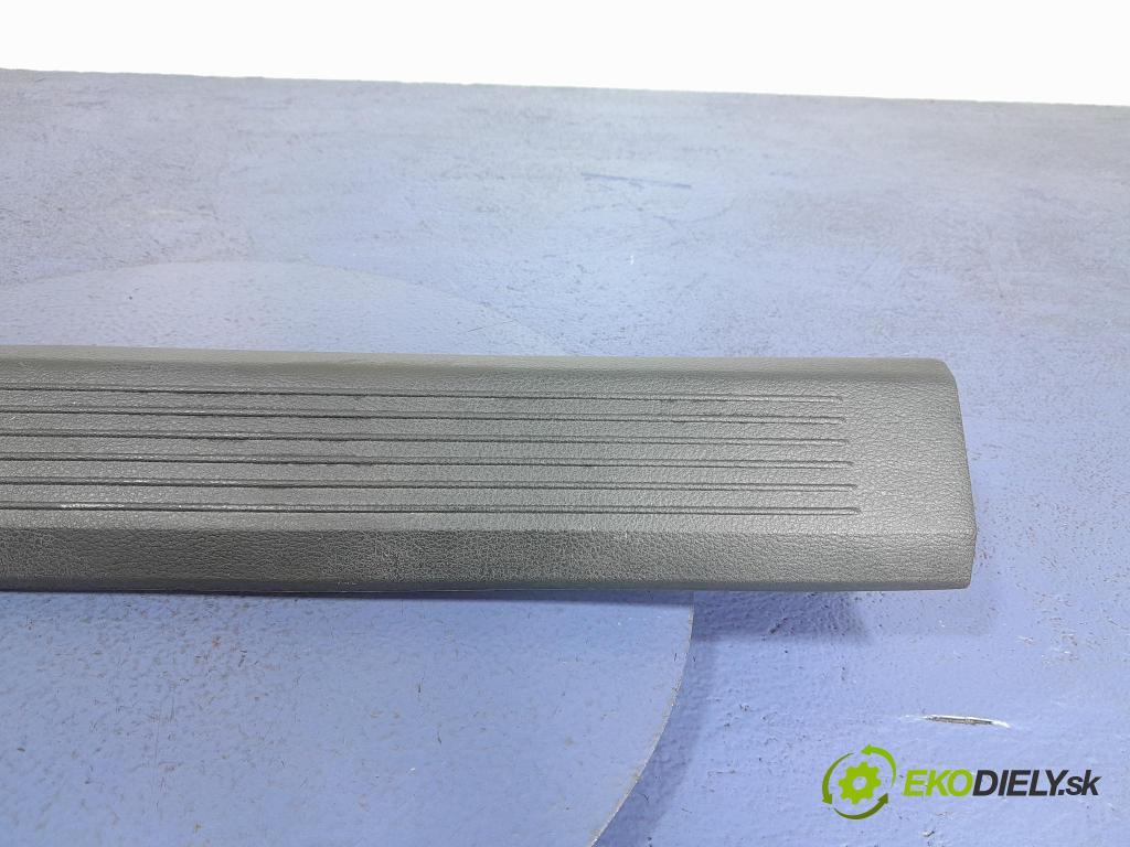 Nissan Qashqai 2023 kryt Plast: Interiéry: 769B5-6UA2A