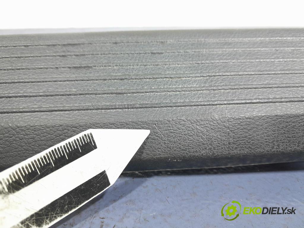 Nissan Qashqai 2023 kryt Plast: Interiéry: 769B5-6UA2A