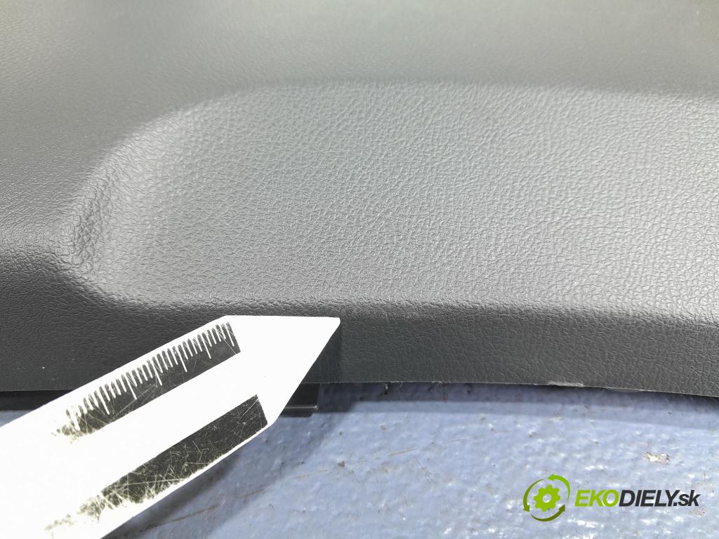 Nissan Qashqai 2023 kryt Plast: Interiéry: 76916-6UA0A