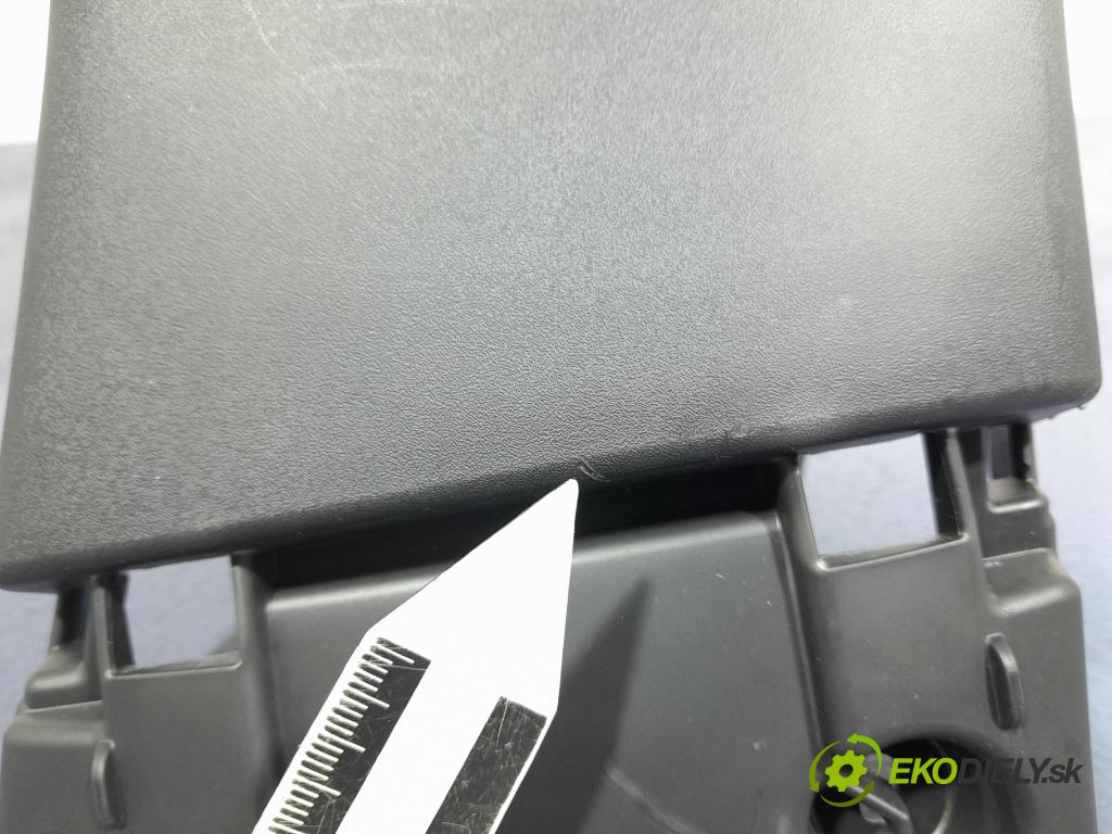 Nissan Qashqai 2023 kryt Plast: Interiéry: 76985-6UA0A