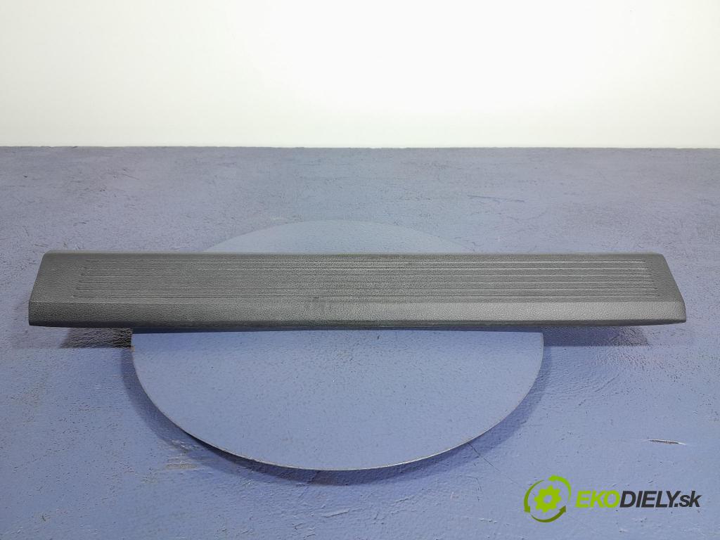 Nissan Qashqai 2023 kryt Plast: Interiéry: 769B4-6UA2A