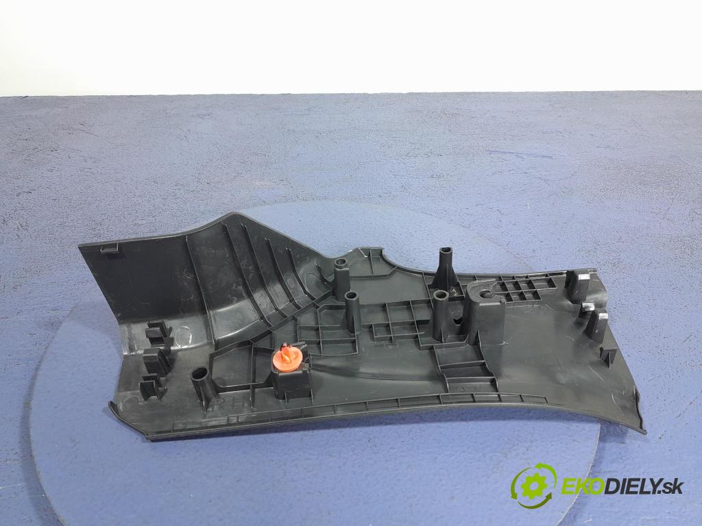 Nissan Qashqai 2023 kryt Plast: Interiéry: 769B6-6UA0A