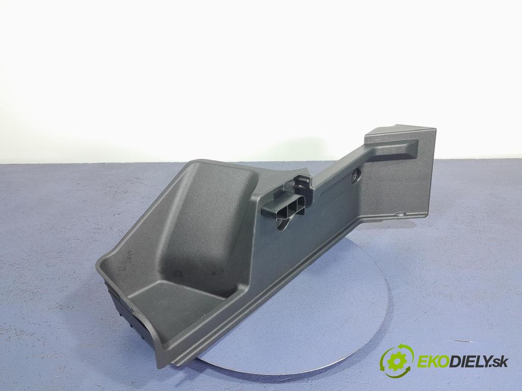 Nissan Qashqai 2023 kryt Plast: Interiéry: 84941-6UA0A