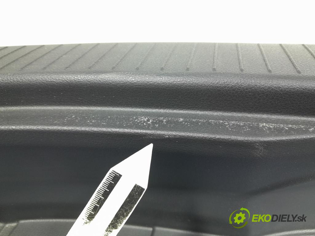 Nissan Qashqai 2023 lišta kufr 84992-6UA0A