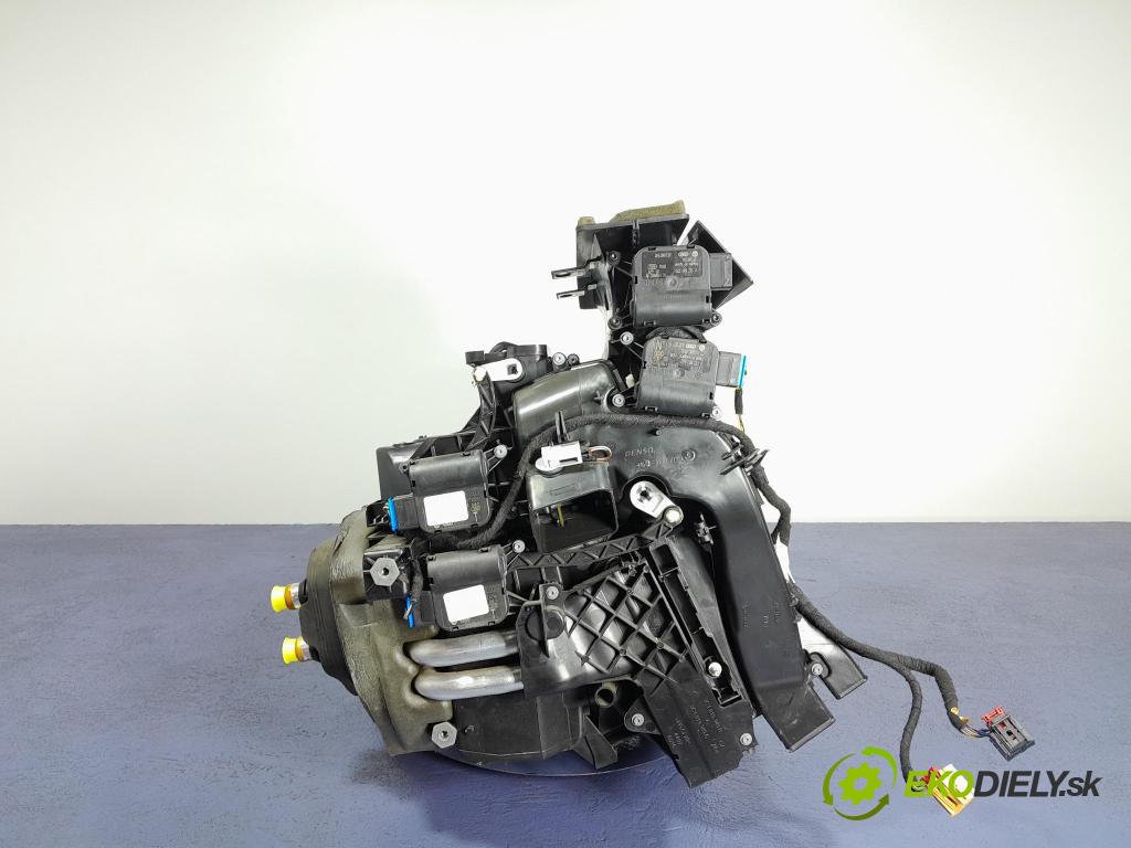 Vw Passat 2012 radiátor 3C1829003FS