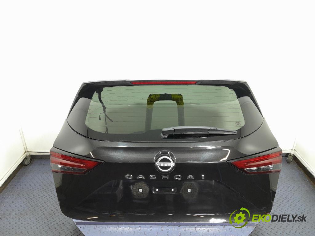 Nissan Qashqai 2023 zadní dveře kufra: kufr