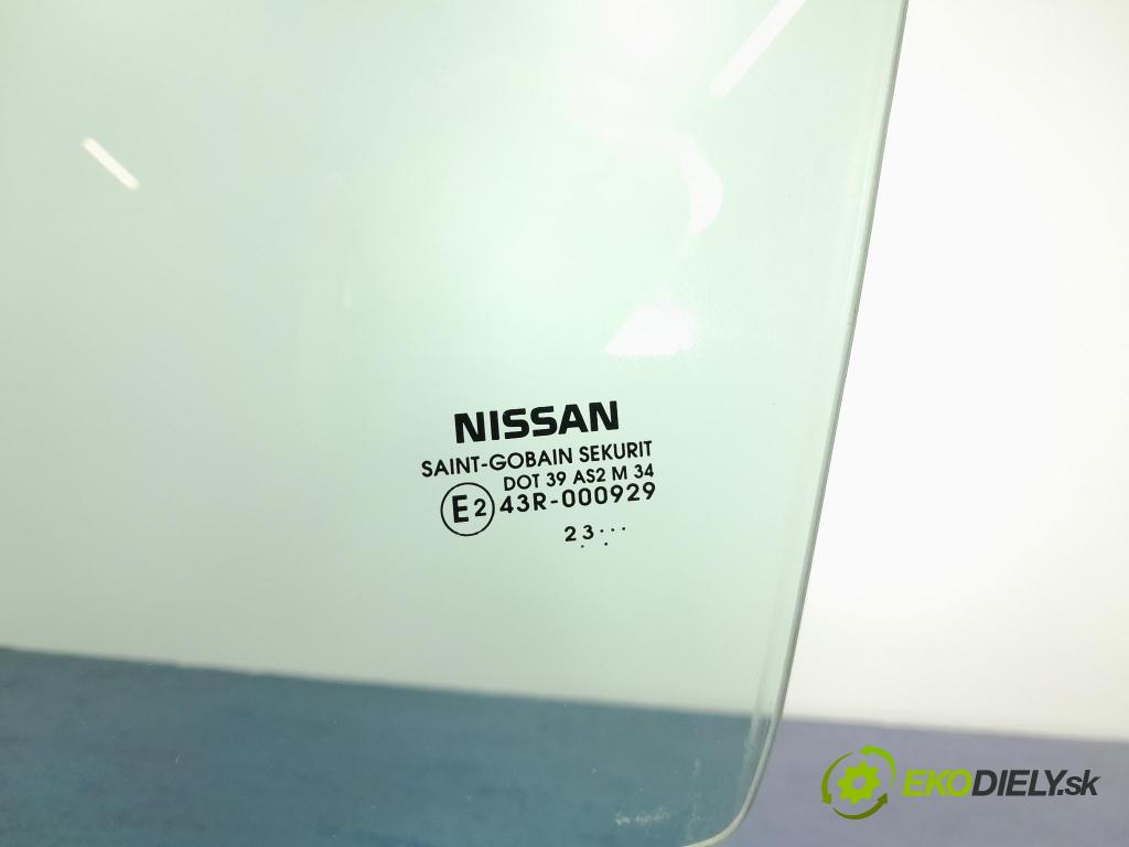 Nissan Qashqai 2023 sklo dveře před levá