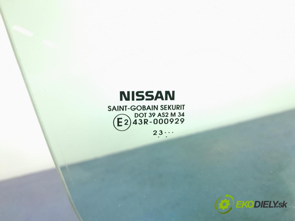 Nissan Qashqai 2023 sklo dveře před Práva: