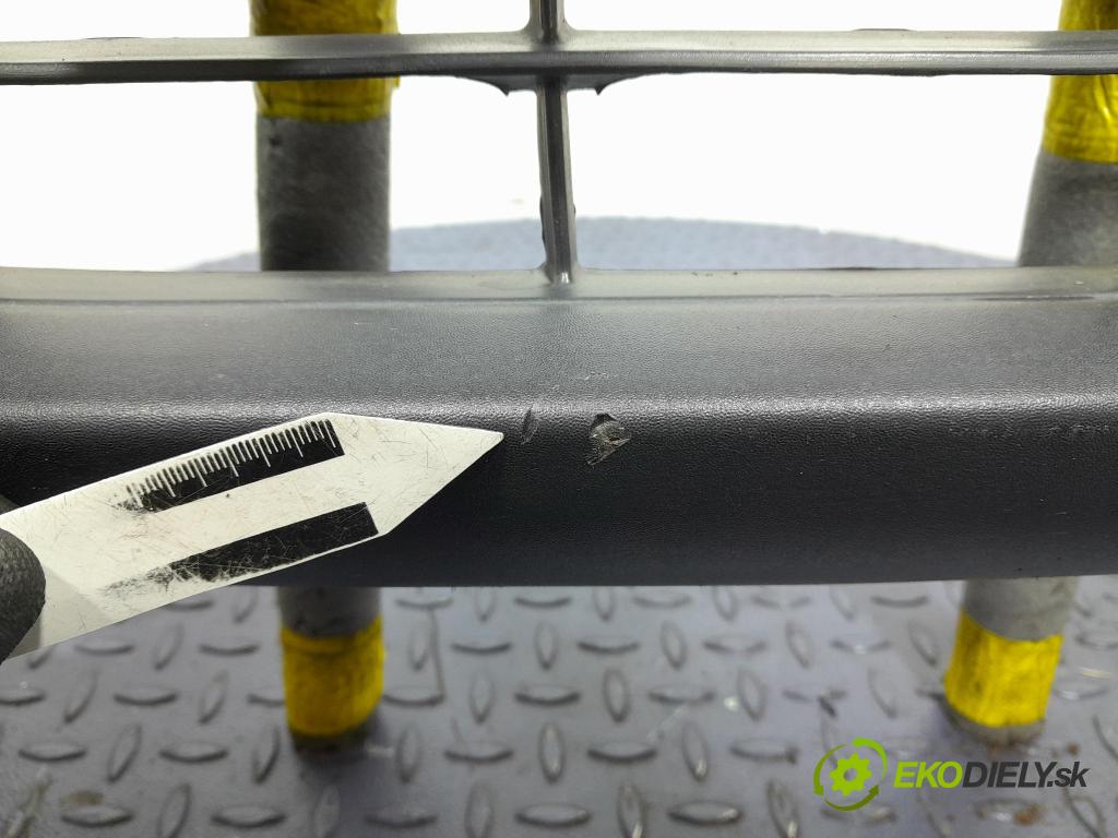 Fiat Panda 2009 nárazník před