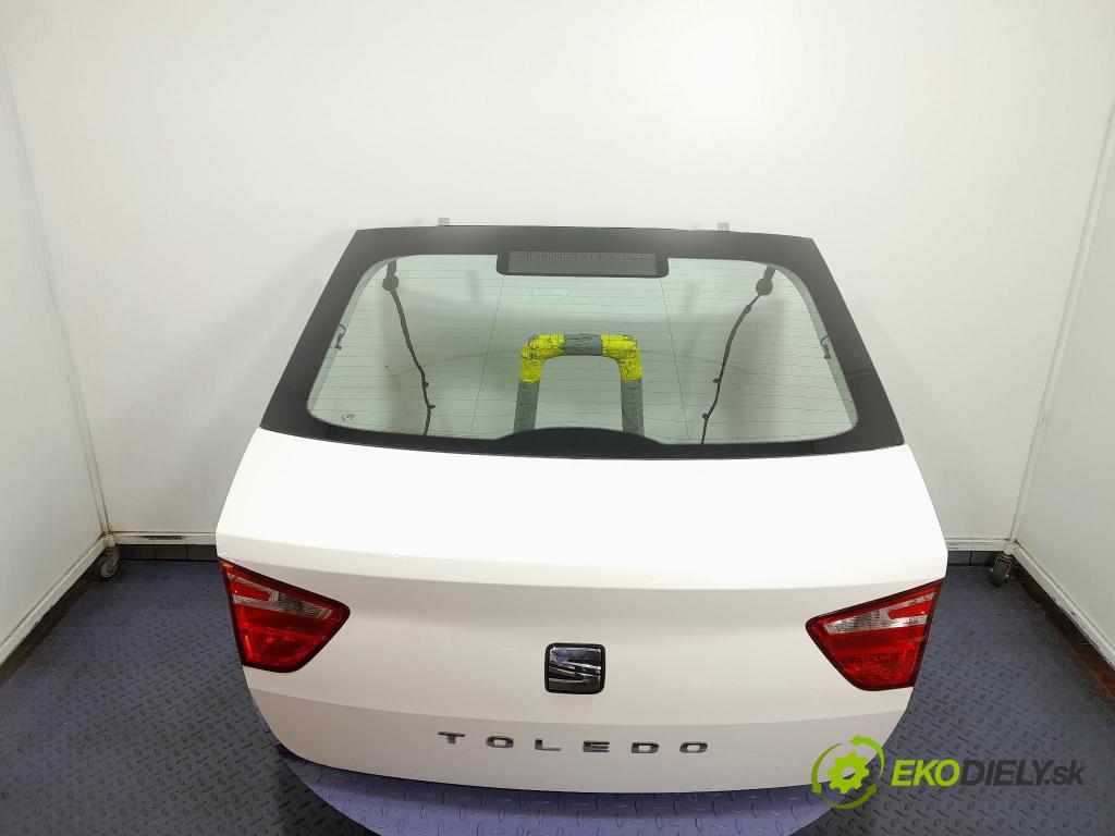 Seat Toledo 2017 zadní dveře kufra: kufr