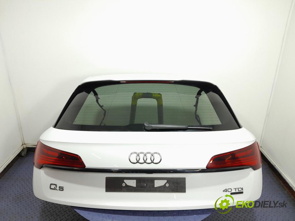 Audi Q5 2021 zadní dveře kufra: kufr