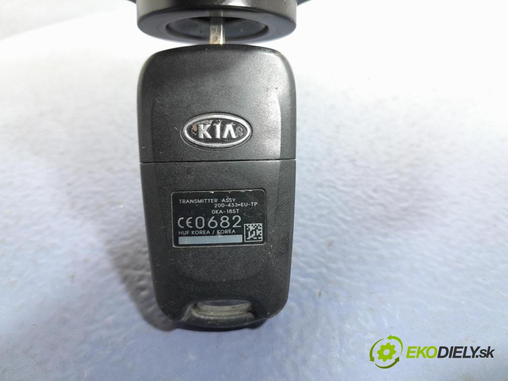 Kia Ceed 2010 Spínač zapalování. 
