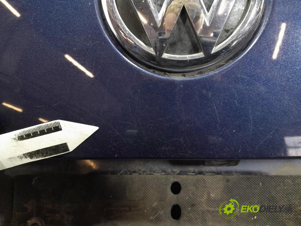 Vw Passat 2012 zadní dveře kufra: kufr