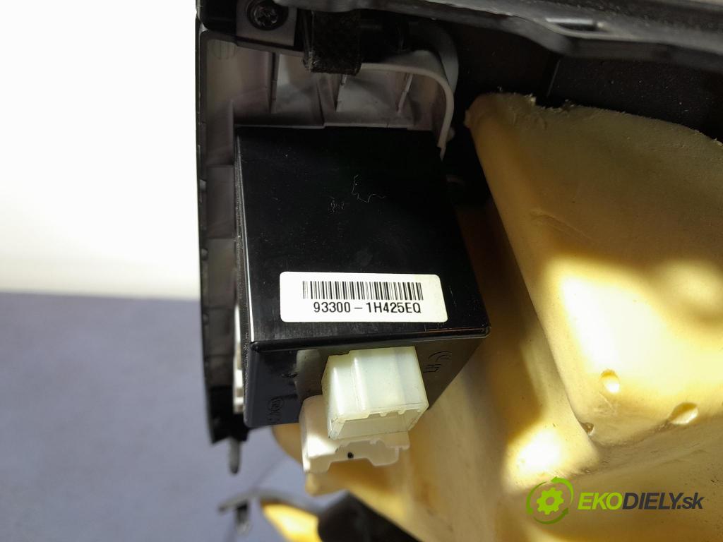 Kia Ceed 2010 kryt Plast: Interiéry: 