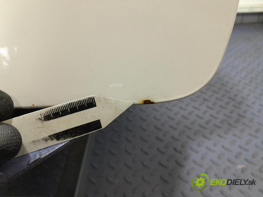 Vw Passat 2003 zadní dveře kufra: kufr