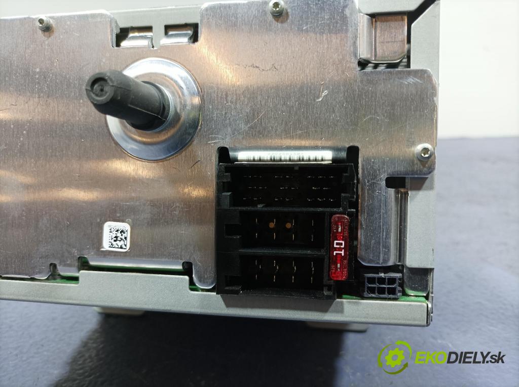 Kia Ceed 2010 Radio I Navigace: 96160-1H050