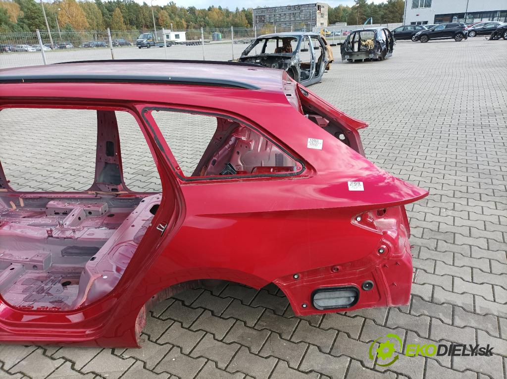 Seat Leon 2021 blatník zad Vľavo: