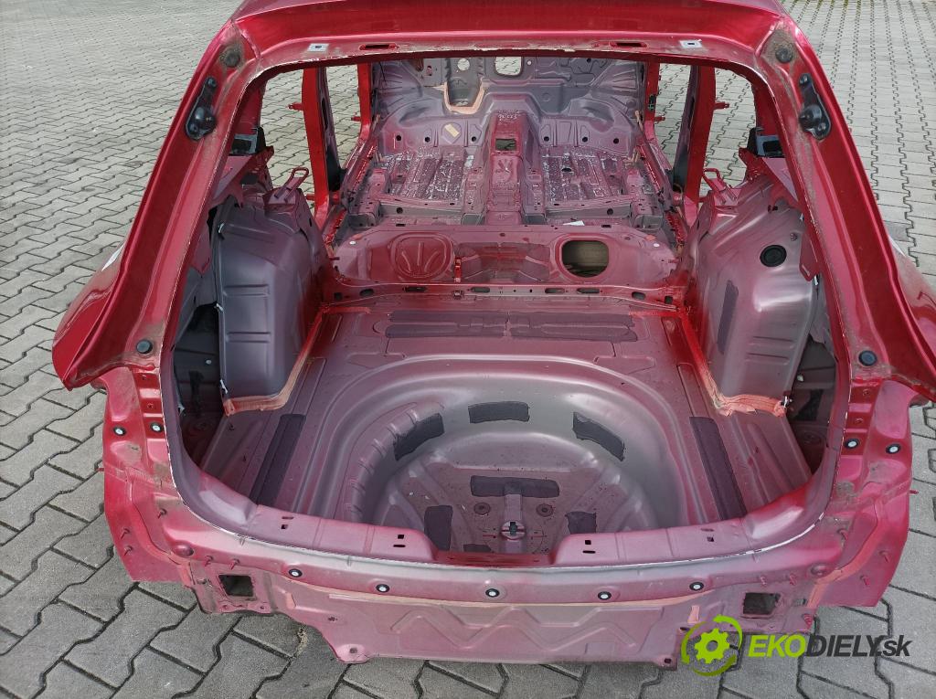 Seat Leon 2021 blatník zad Vľavo: 