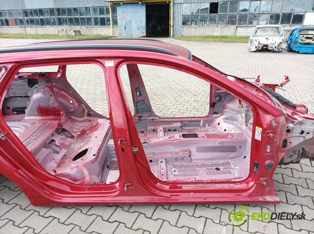 Seat Leon 2021 Práh: v pravo:
