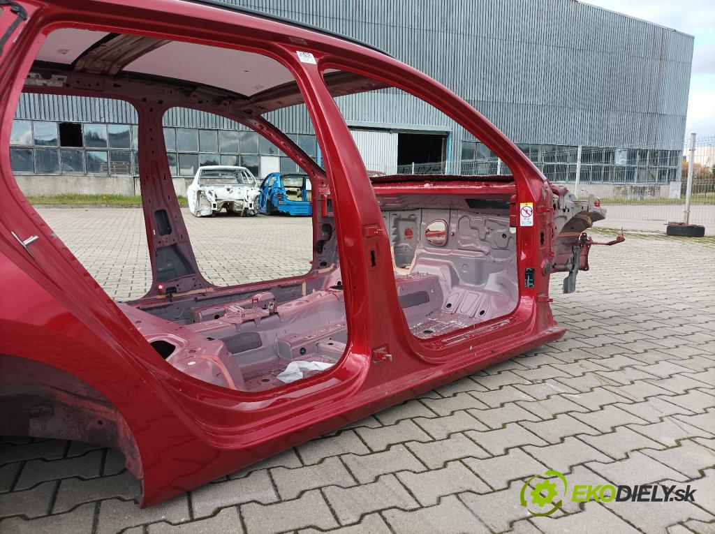 Seat Leon 2021 Práh: v pravo:
