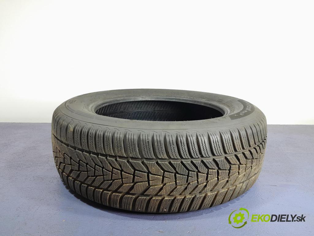 Land rover Range rover 2024 pneumatiky: Zima 8808563479620