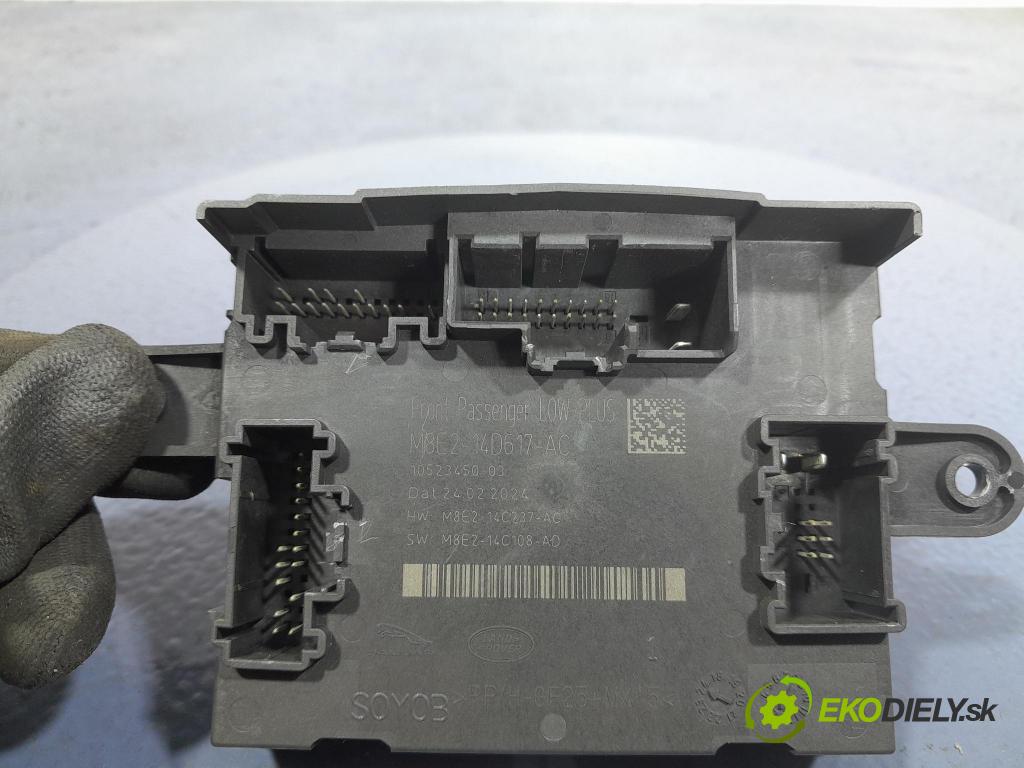 Land rover Range rover 2024 řídící jednotka M8E2-14D617-AC